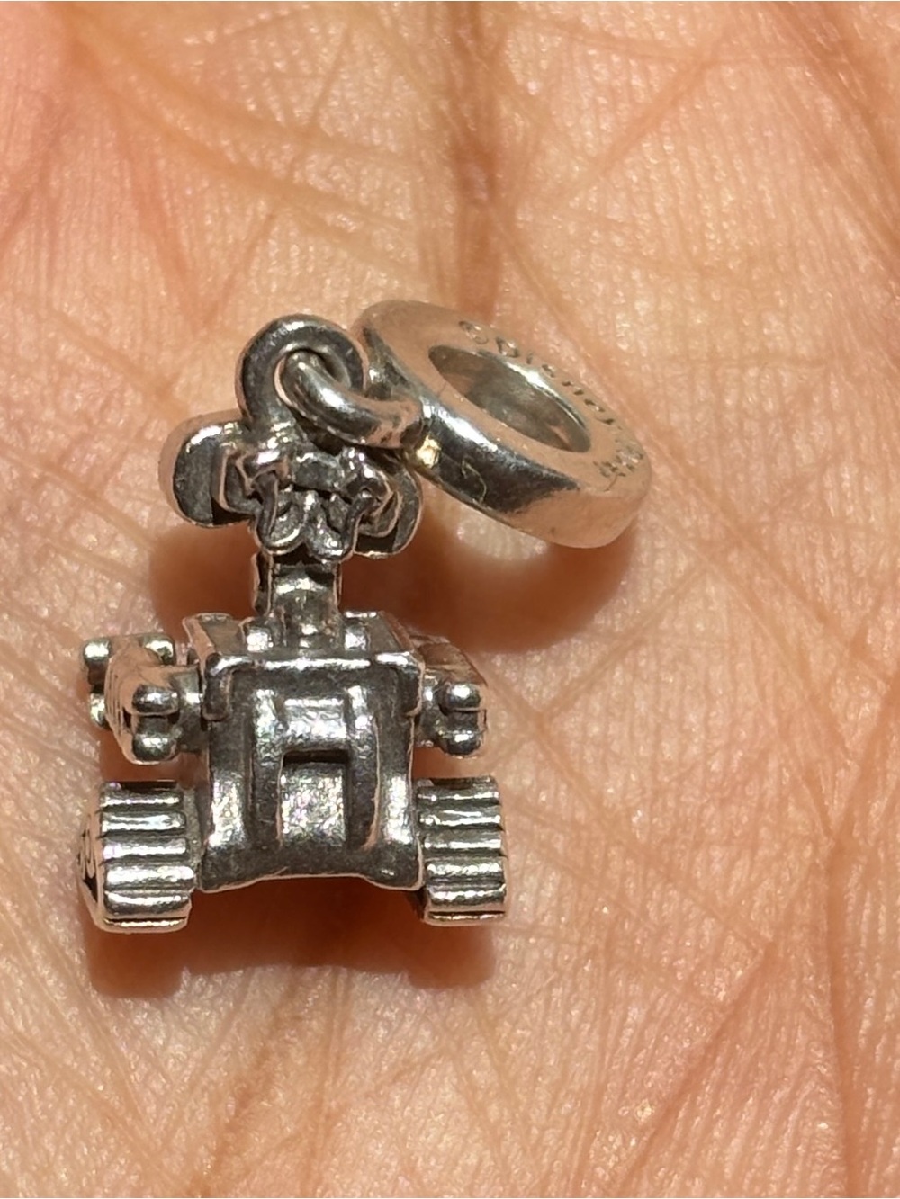 Pandora Disney Pixar walle charm - Picture 2 of 2